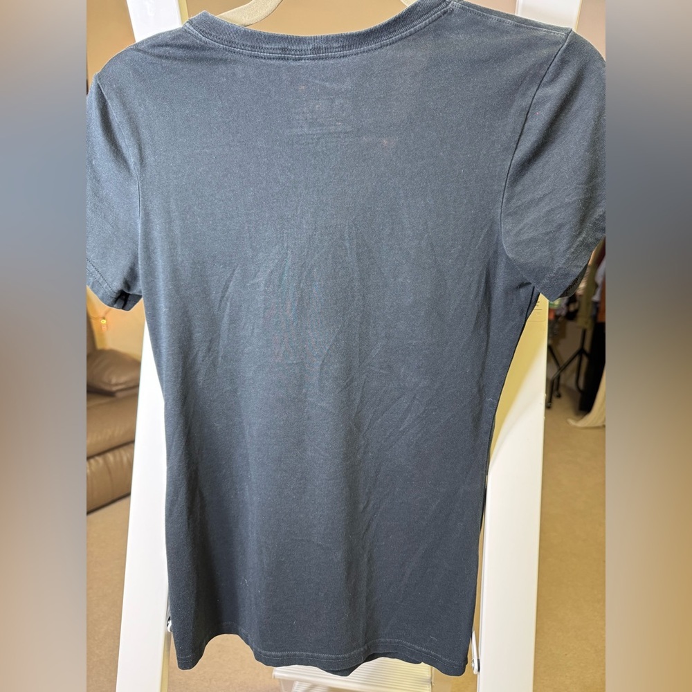 Nike slim fit women’s small t-shirt with multiple Nike‎ graphic black with white - Picture 6 of 8